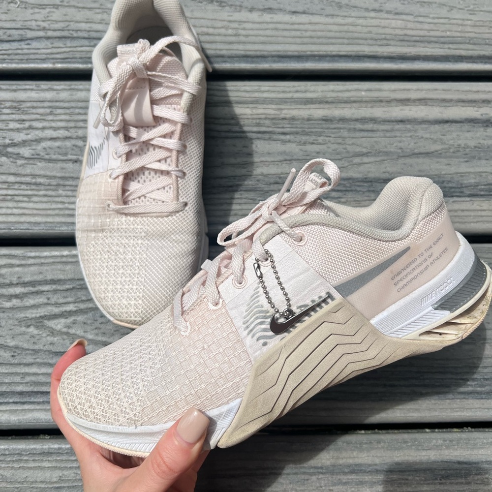 nike • womens metacon 8 size 7